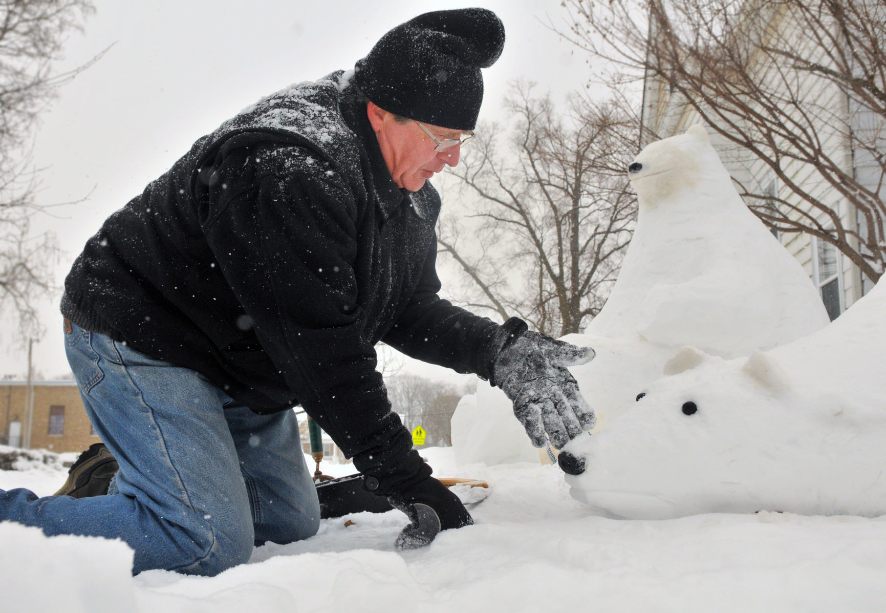 Polar bear snow sculpture